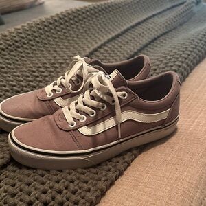 Women’s purple Vans